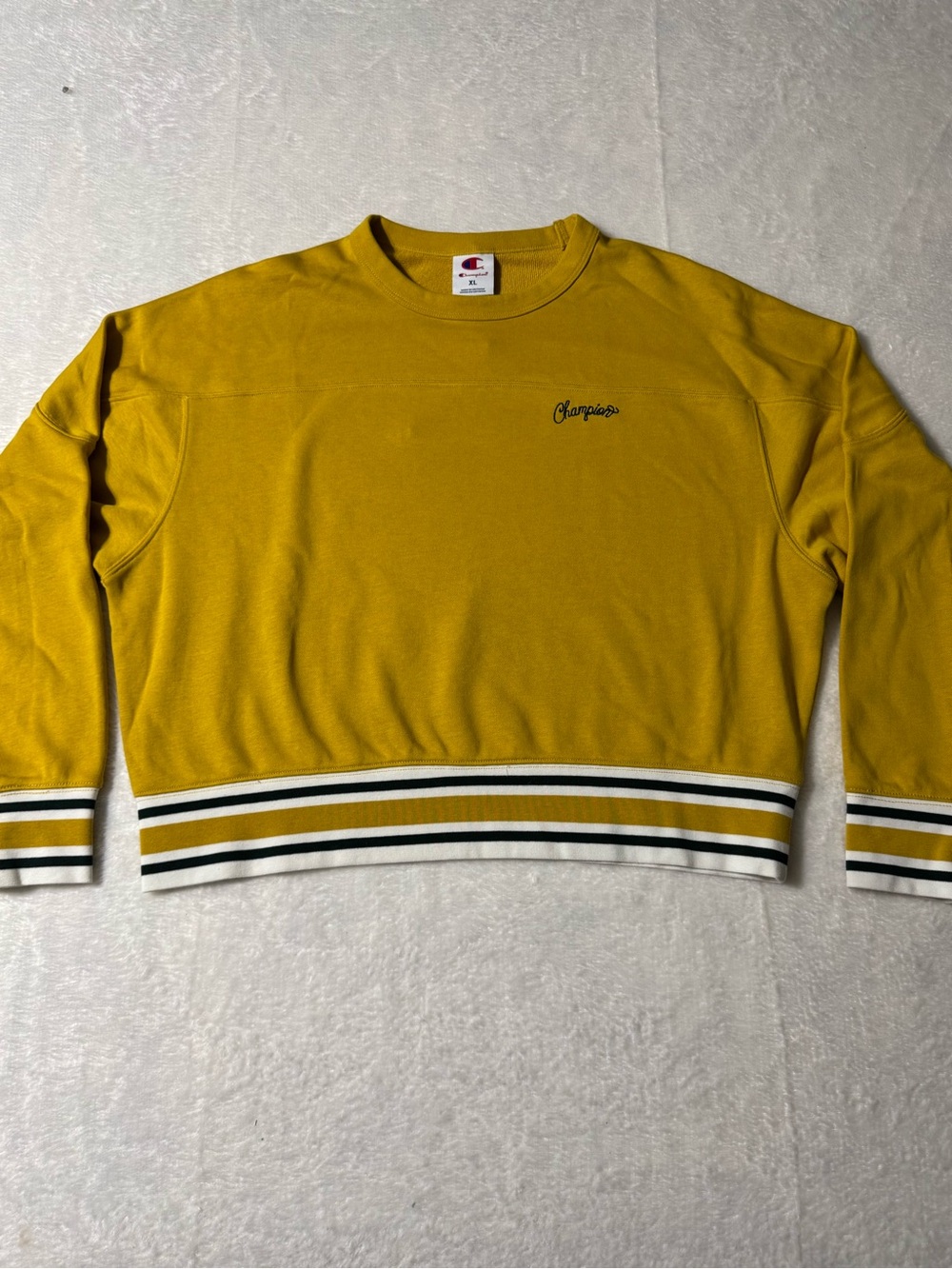 Champion NWT Mustard Crewneck Sweatshirt